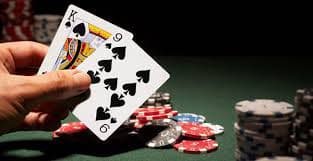 Live casino dengan dealer asli dan berbagai permainan meja